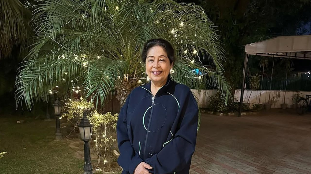 kirron kher get notice