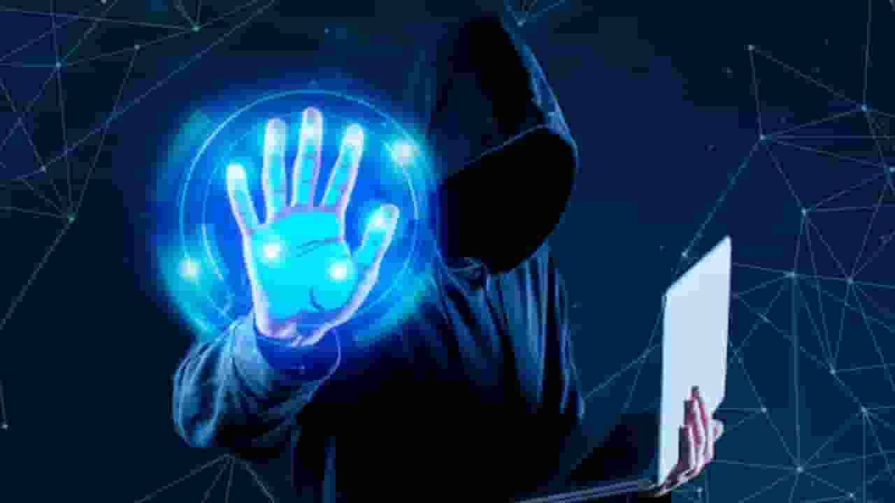 80 साल के बुजुर्ग को 4 महिलाओं ने लूटा, 2 साल में 9 करोड़ की साइबर ठगी representative image