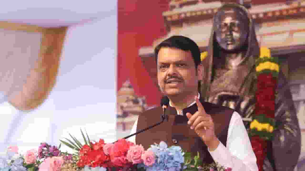 महाराष्ट्र: 5 महीने, 3506 रेप, 924 हत्याएं, विपक्ष ने उठाए सवाल Devendra Fadanvis