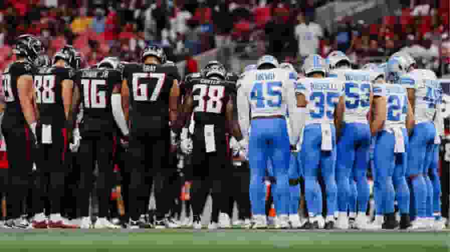 मैच के दौरान इस खिलाड़ी को लगी गंभीर चोट, बुलानी पड़ी एंबुलेंस NFL Player Injured