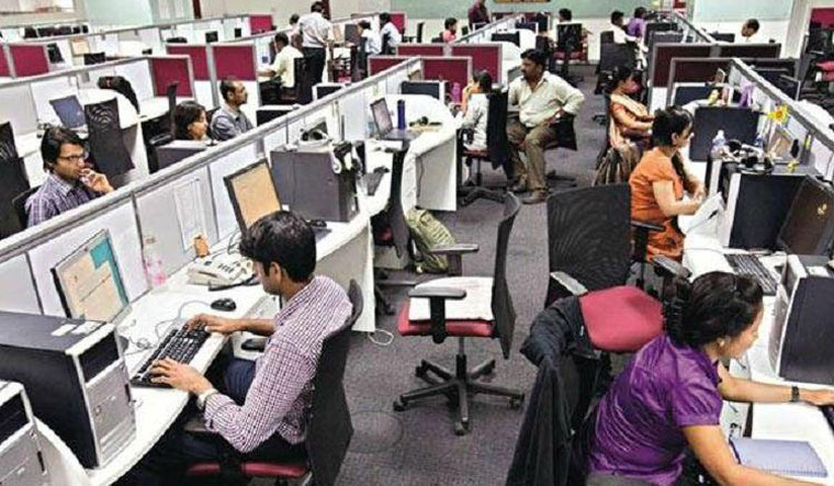 TCS से 12 हजार की छंटनी, क्या भारत की IT इंडस्ट्री को निगल रहा AI? Indian IT Industry