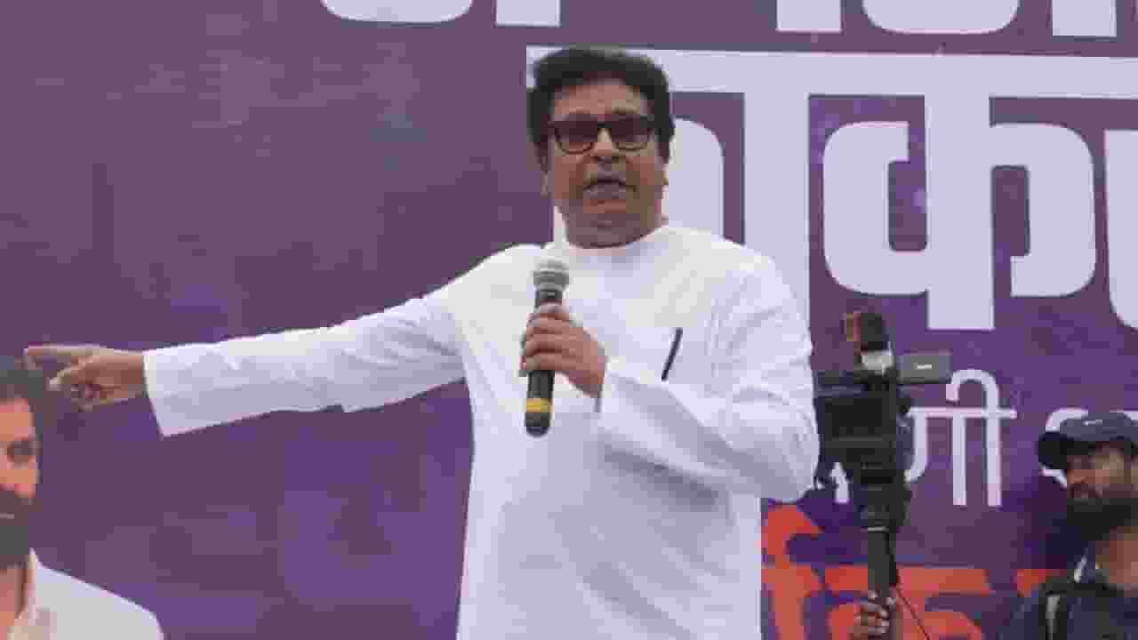 डांस बार में MNS कार्यकर्ताओं ने की तोड़फोड़, हमले का वीडियो वायरल Dance bar vandalism.