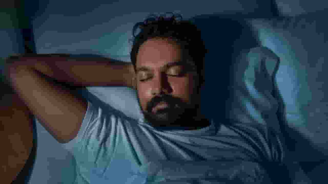 एक व्यक्ति को कितने घंटे की नींद लेनी चाहिए? उम्र के हिसाब से समझिए how much people should sleep