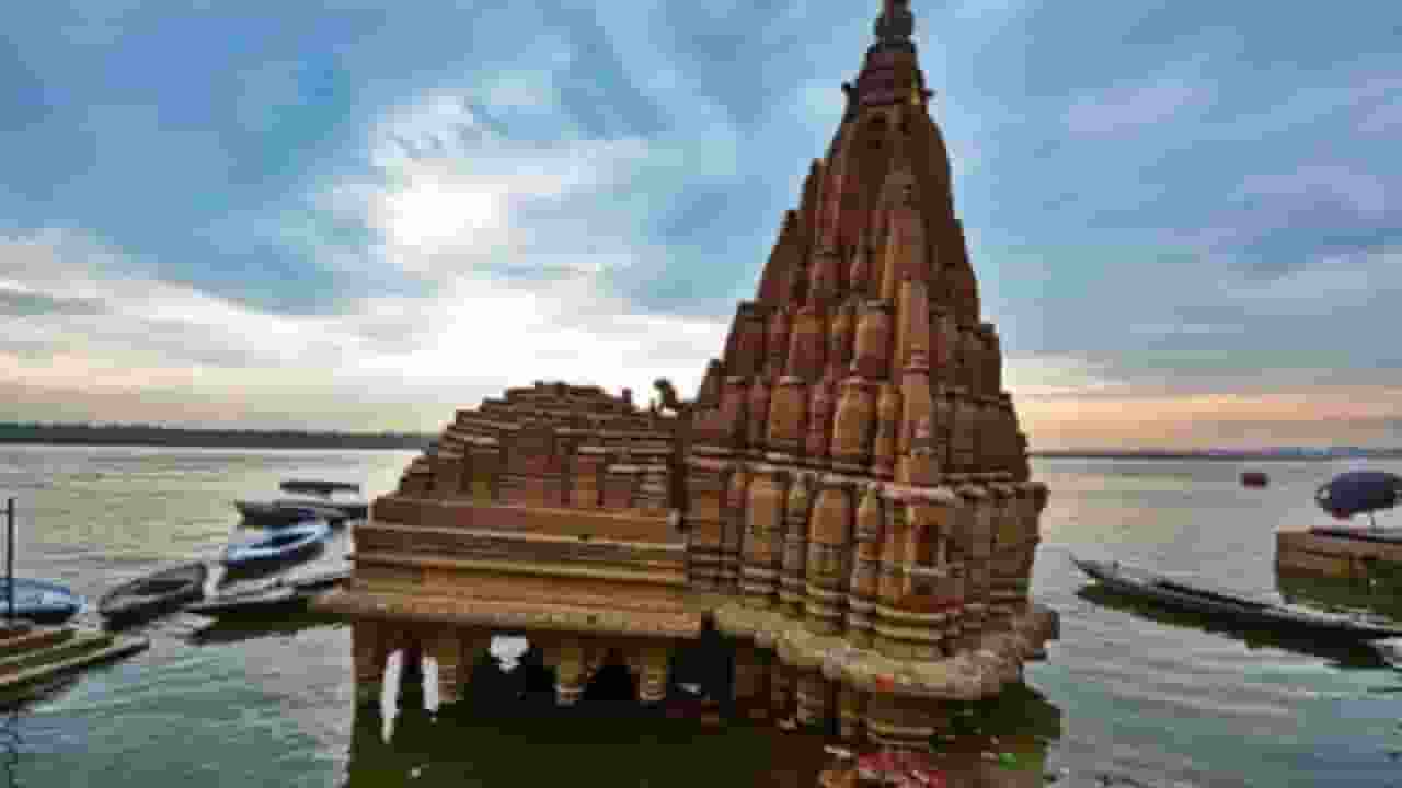 रत्नेश्वर महादेव मंदिर: साल के 11 महीने पानी में डूब रहता है यह मंदिर Ratneshwar Mahadev mandir
